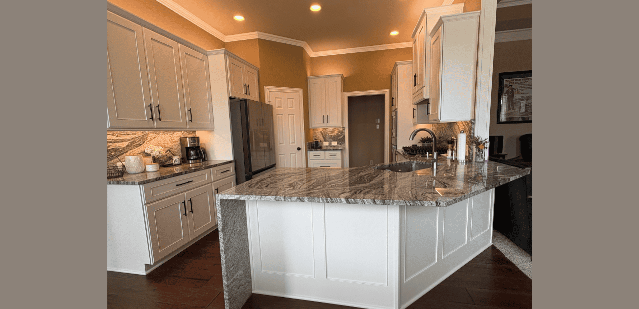 Great neighborhood, now with beautiful custom kitchen in Tarrant County.